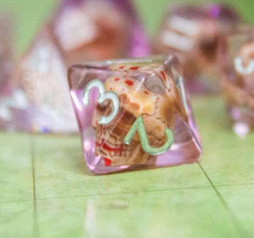 Mystery Dice Goblin - Inclusion pink Skull Dice